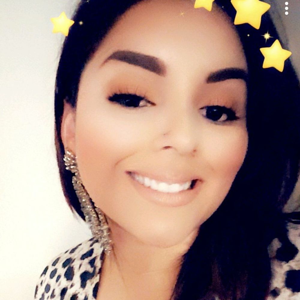 Meet your Posher, Monica